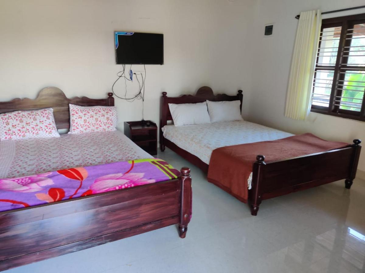 Homestay Creekside *